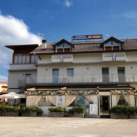 Albergo Alla Spiaggia Фарра д'Альпаго Экстерьер фото